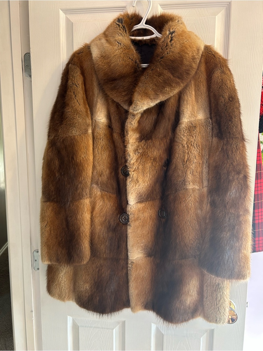 Unisex Brown Beaver Fur Coat with Wide Collar